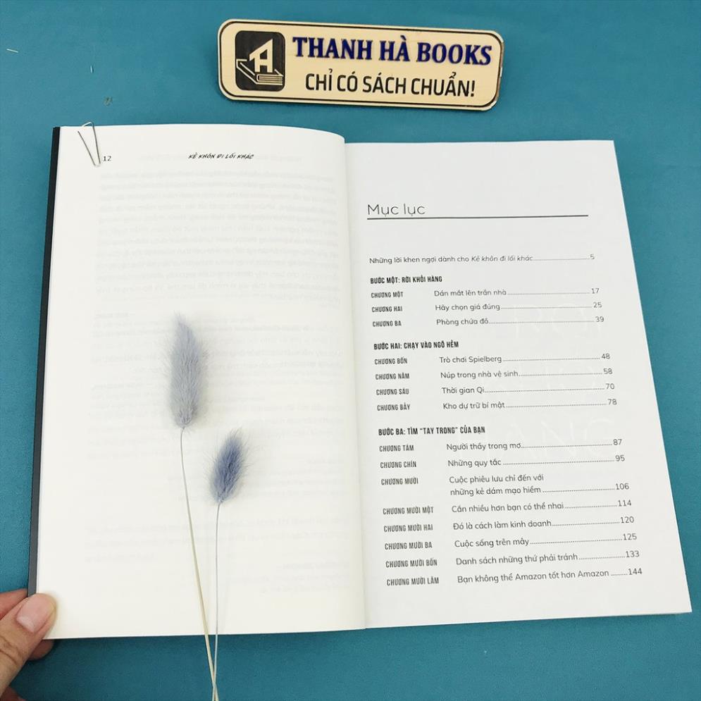 Sách - Kẻ Khôn Đi Lối Khác - The Third Door (Tái Bản 2021) [Alphabooks]