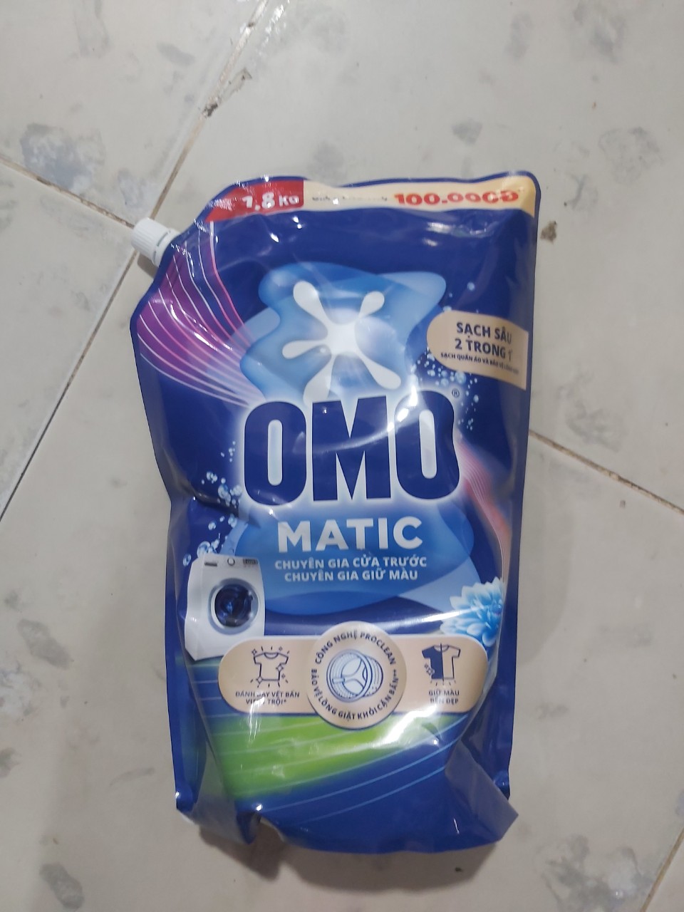 Nước Giặt Omo Matic Xanh 1,8kg/ Túi Dùng Cho Cửa Trước và Cửa Trên