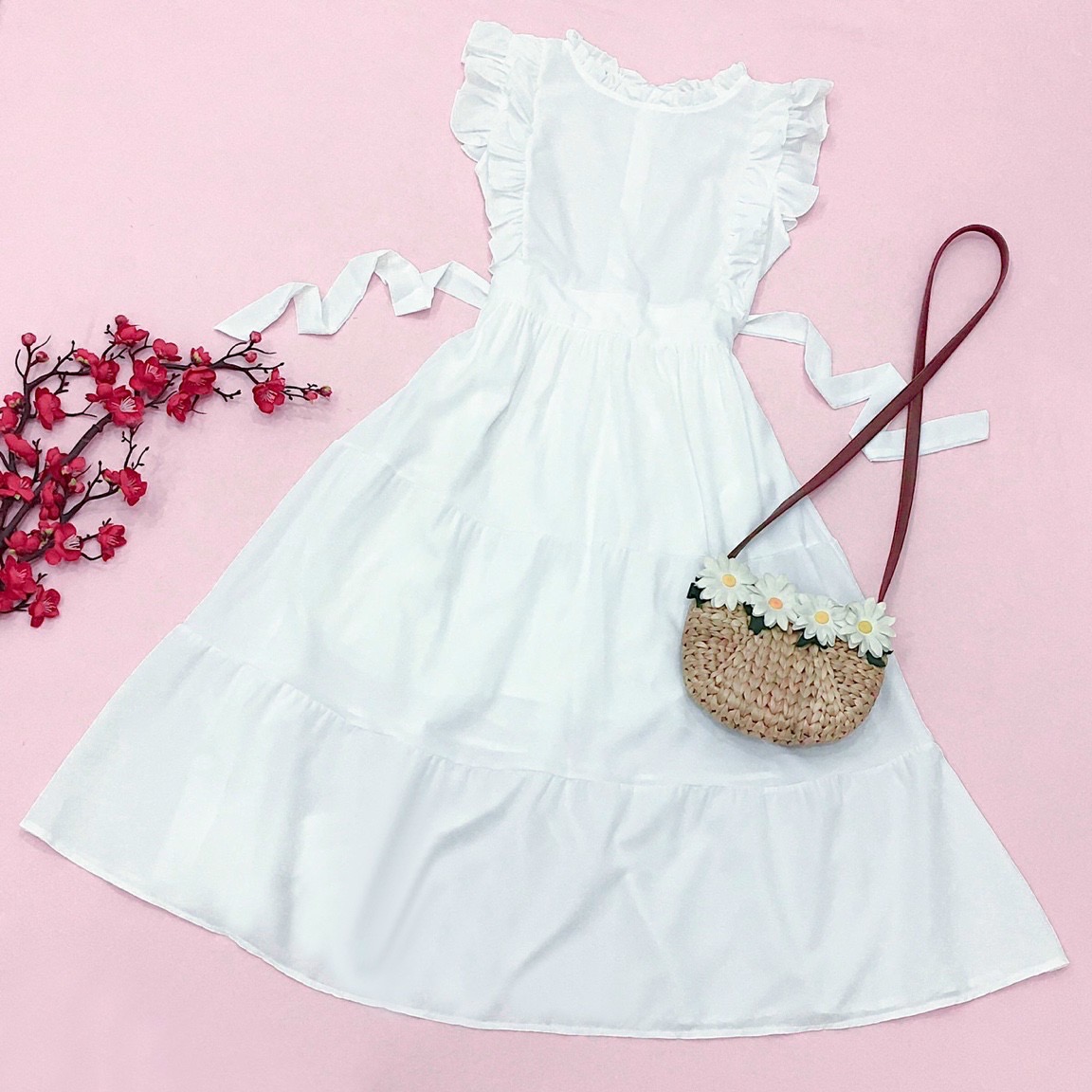 Đầm trắng 3 tầng tay bèo