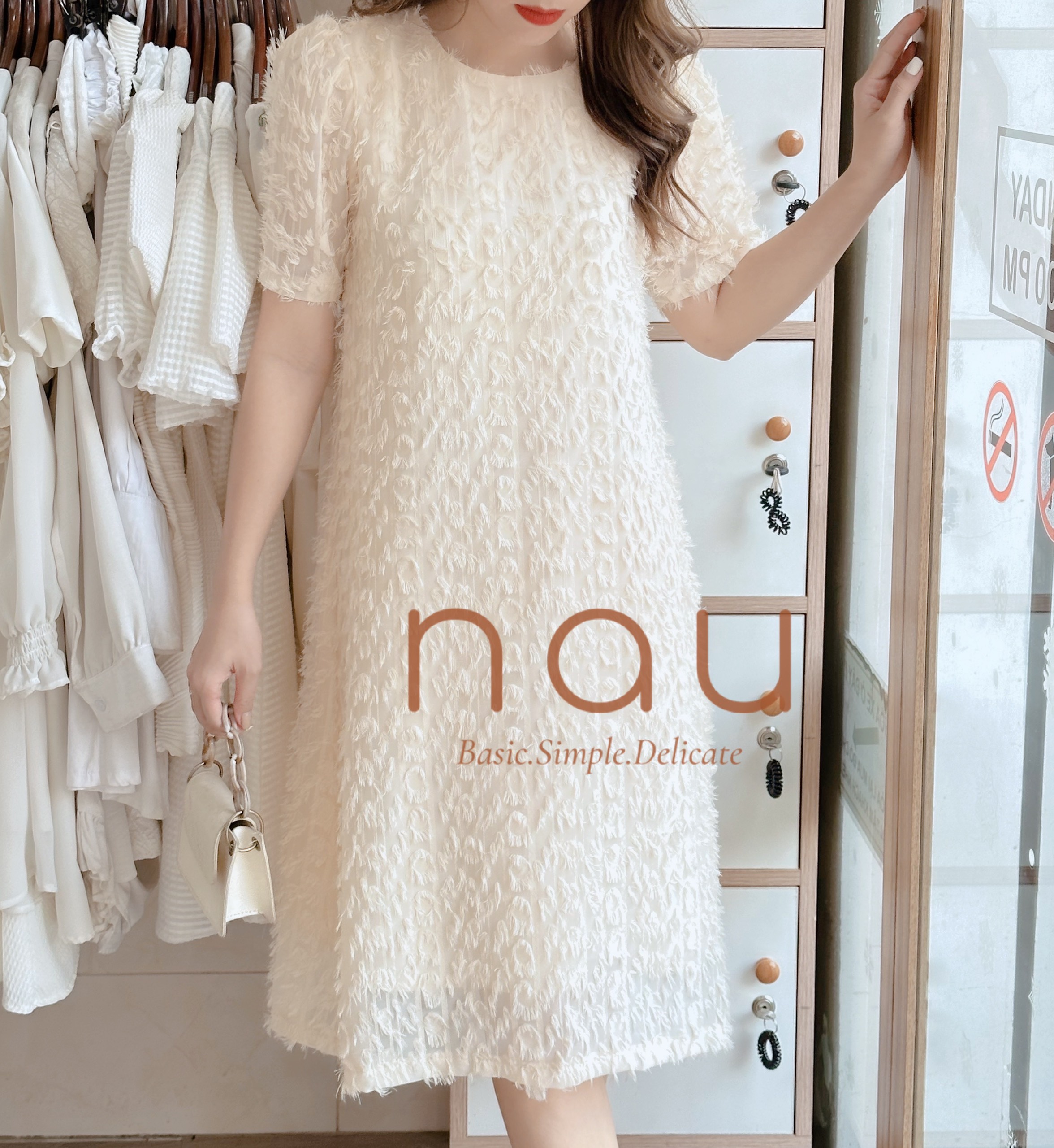 Đầm lông vũ dáng suông