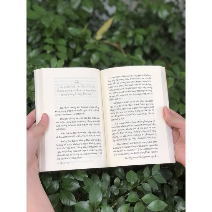 SÁCH: "NĂM THÁNG VỘI TRÔI, THỈNH NGƯỜI TRÂN TRỌNG" - GIA THỐ (GYATSO RINPOCHE ) - SÁCH TÔN GIÁO, TÂM LINH - Á CHÂU BOOK, BÌA CỨNG, IN MÀU - Hình ảnh 9