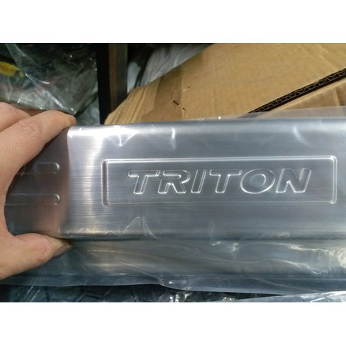 BỘ ỐP BẬC TRONG XE TRITON 2016-2018
