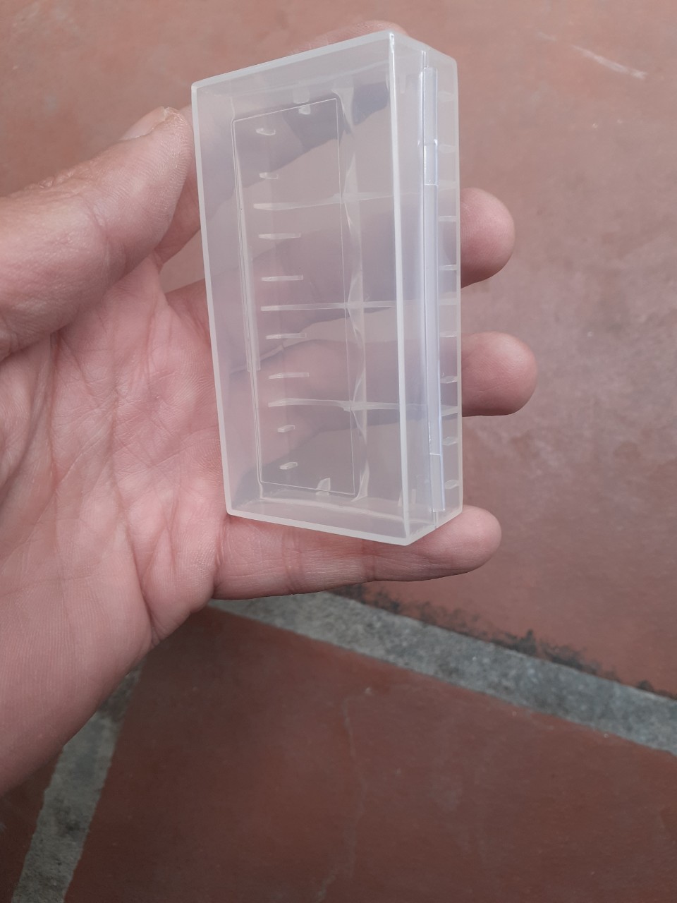 HỘP ĐỰNG PIN 18650 (2 -4 PIN)