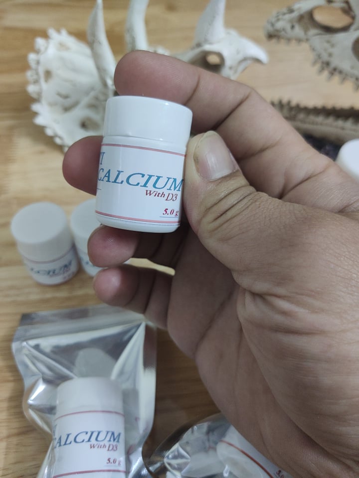 canxi d3 hay without D3 cho bò sát (hủ 5g canxi hãng Zoo MED)