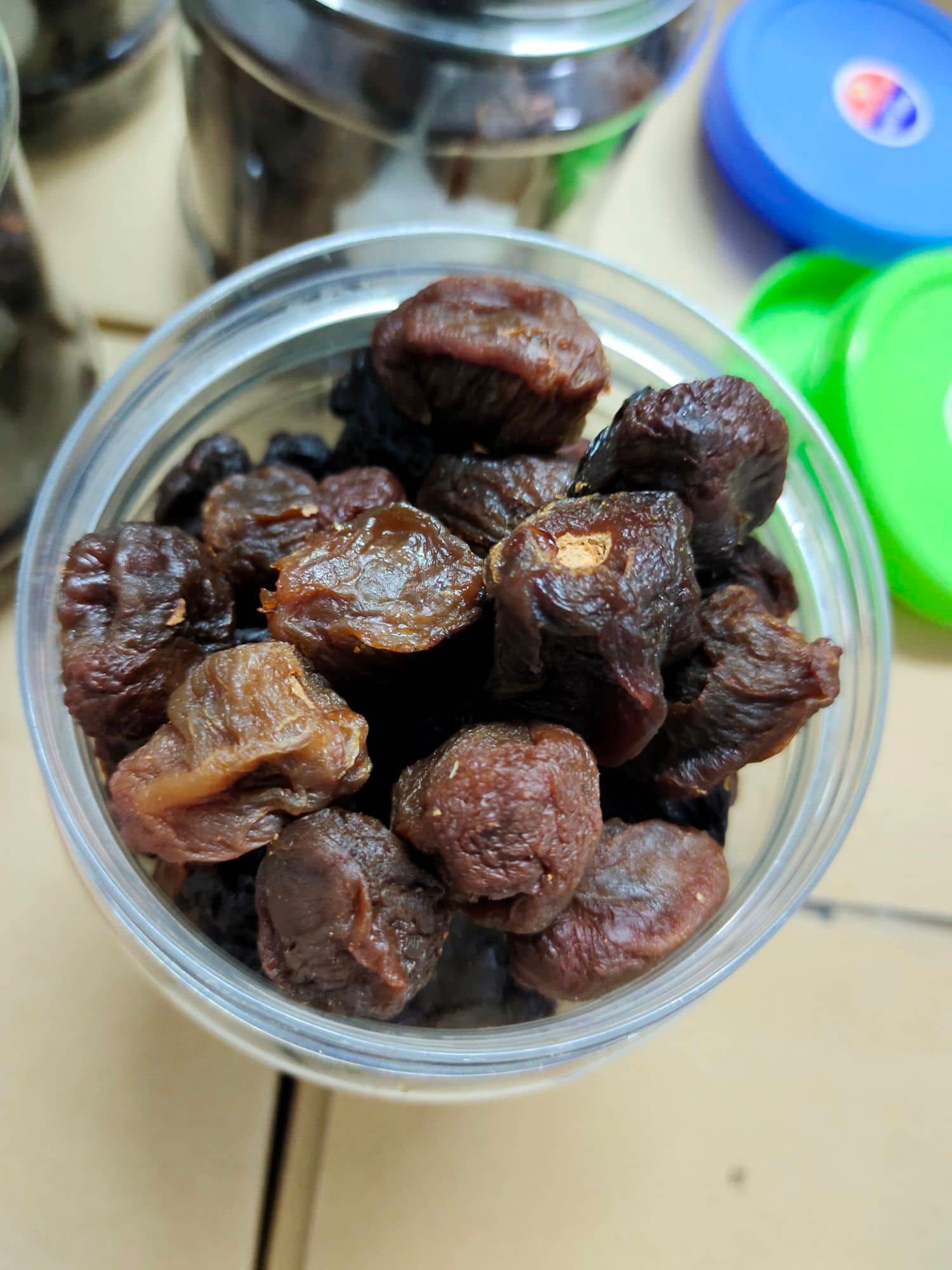 Vải Thiều sấy khô Tách Vỏ