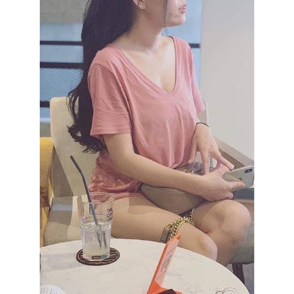 Áo đũi giấy cuộn cổ tim mỏng nhẹ mát