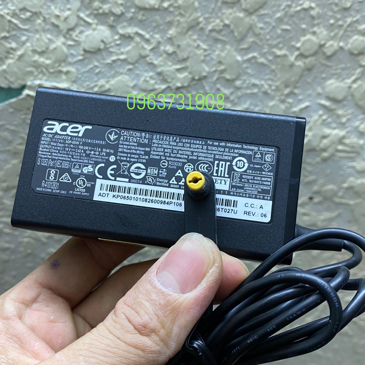 Bộ sạc laptop acer 19v-3.42a 65w bản gốc của acer