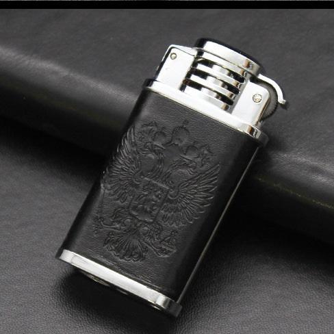 Bật lửa xăng đá kiểu cối cổ bọc da khắc nhiều hình 22036