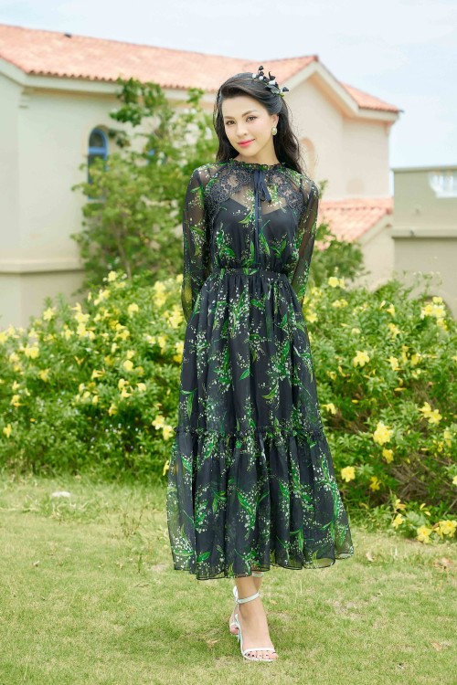 Đầm voan hoa linh lan SIXDO (Black Floral Midi Voile Dress)