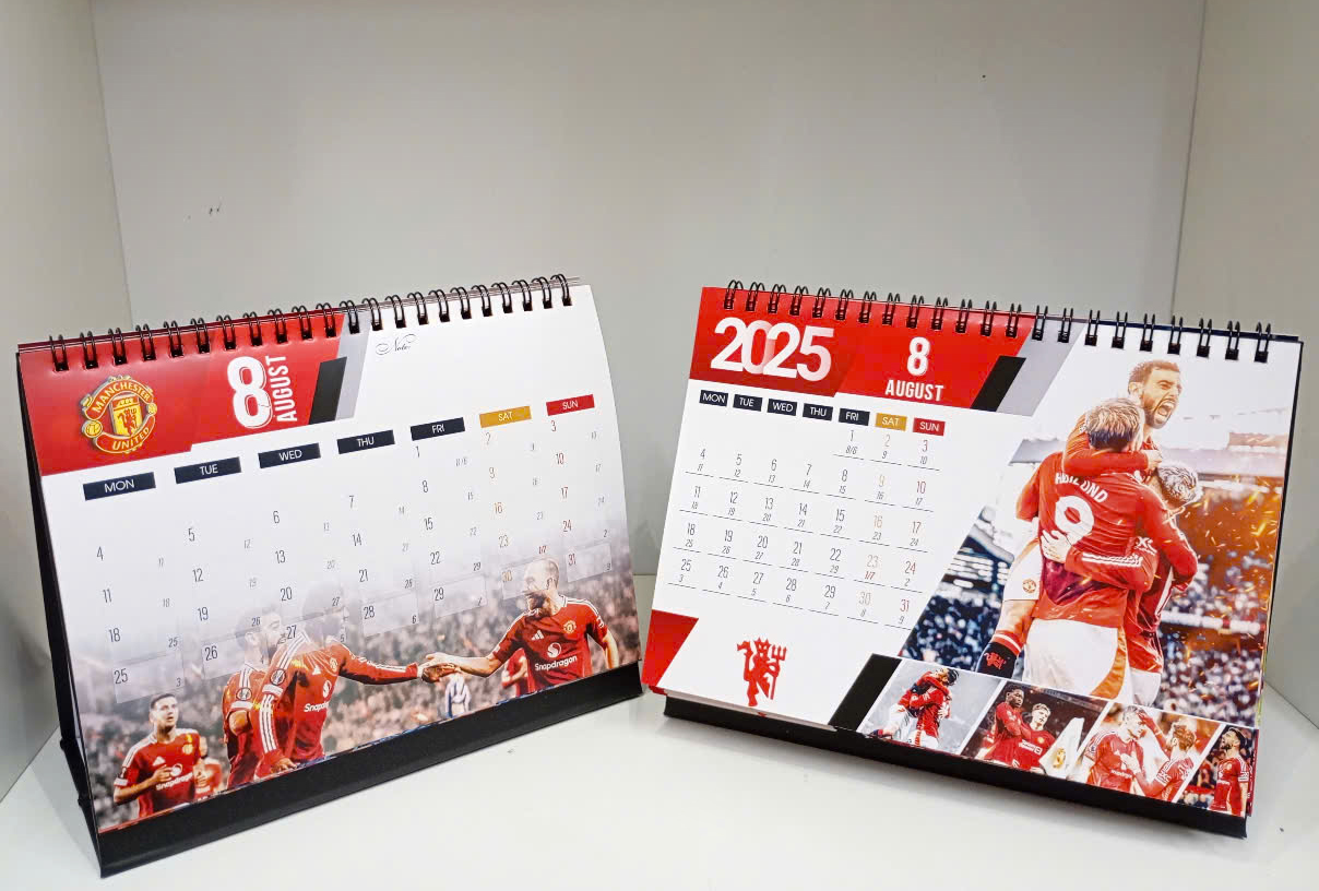 Lịch để bàn MU năm 2026