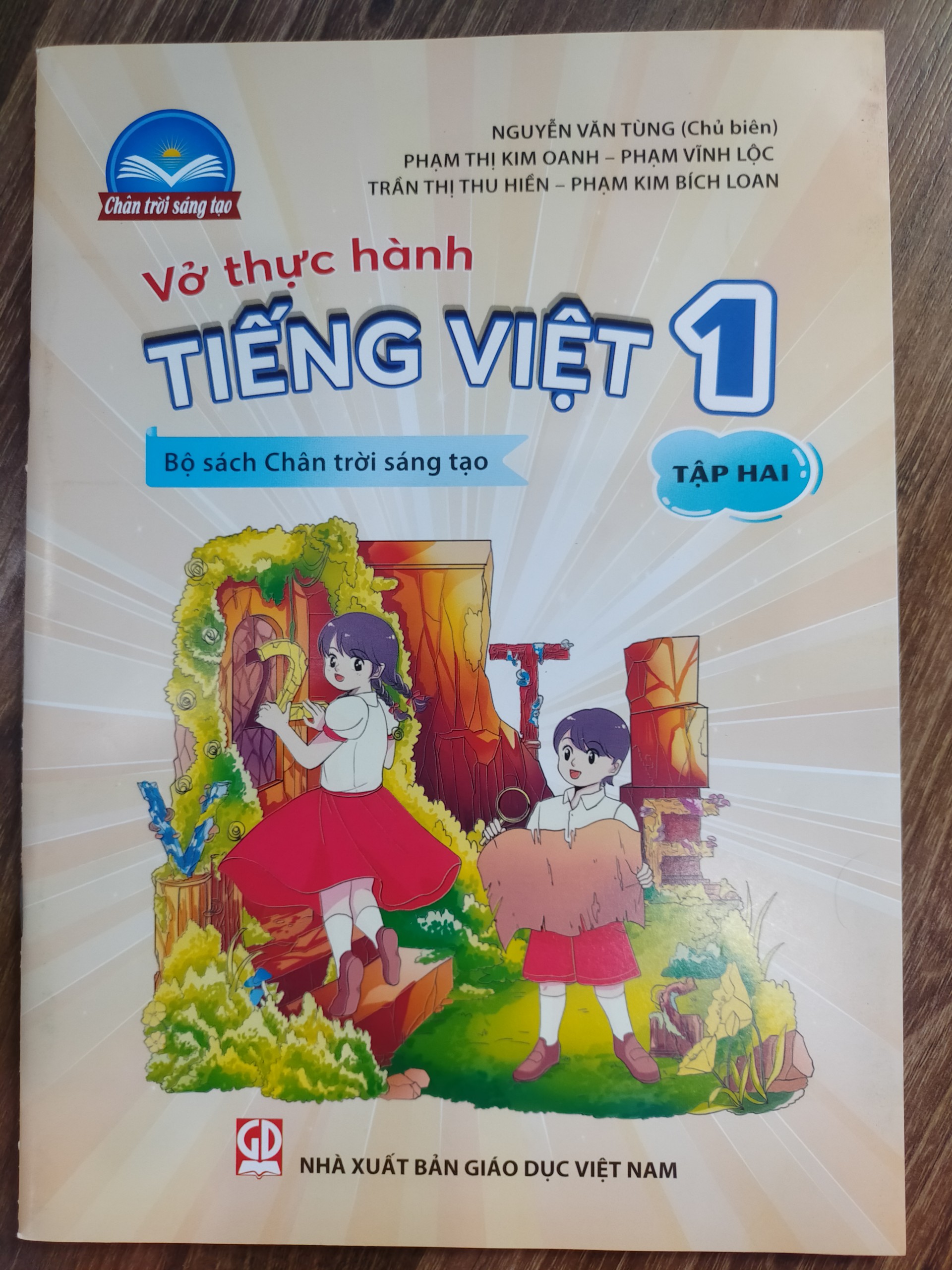 Sách - Vở thực hành Tiếng Việt 1 - Tập 2 (Bộ sách Chân trời sáng tạo)