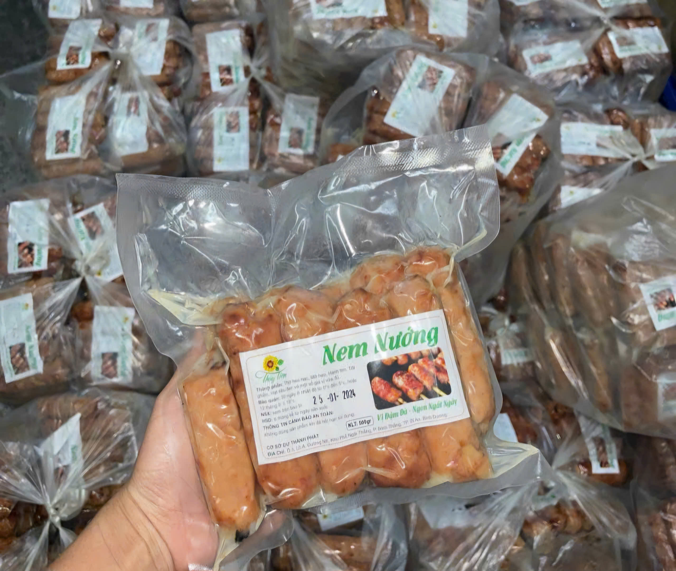 Gói 500g Nem nướng thơm ngon( 10 cây )