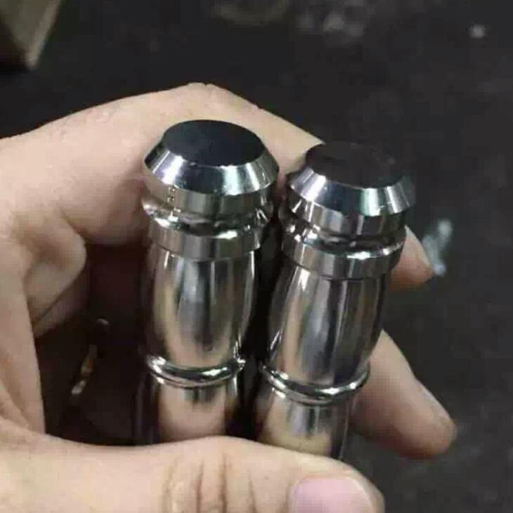 CẶP GÁC CHÂN SAU CHO XE 67 , 68 , 72
