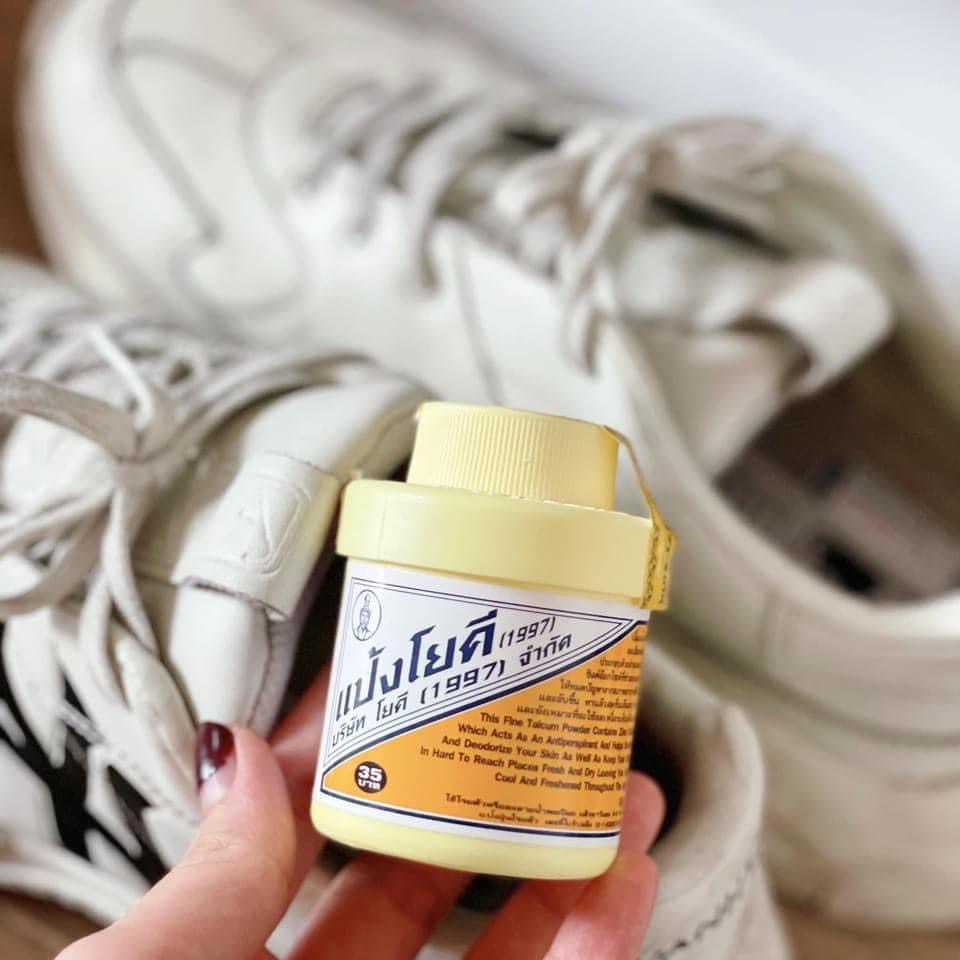 Hộp phấn khử mùi hôi chân Thái Lan Yoki Powder Thái Lan