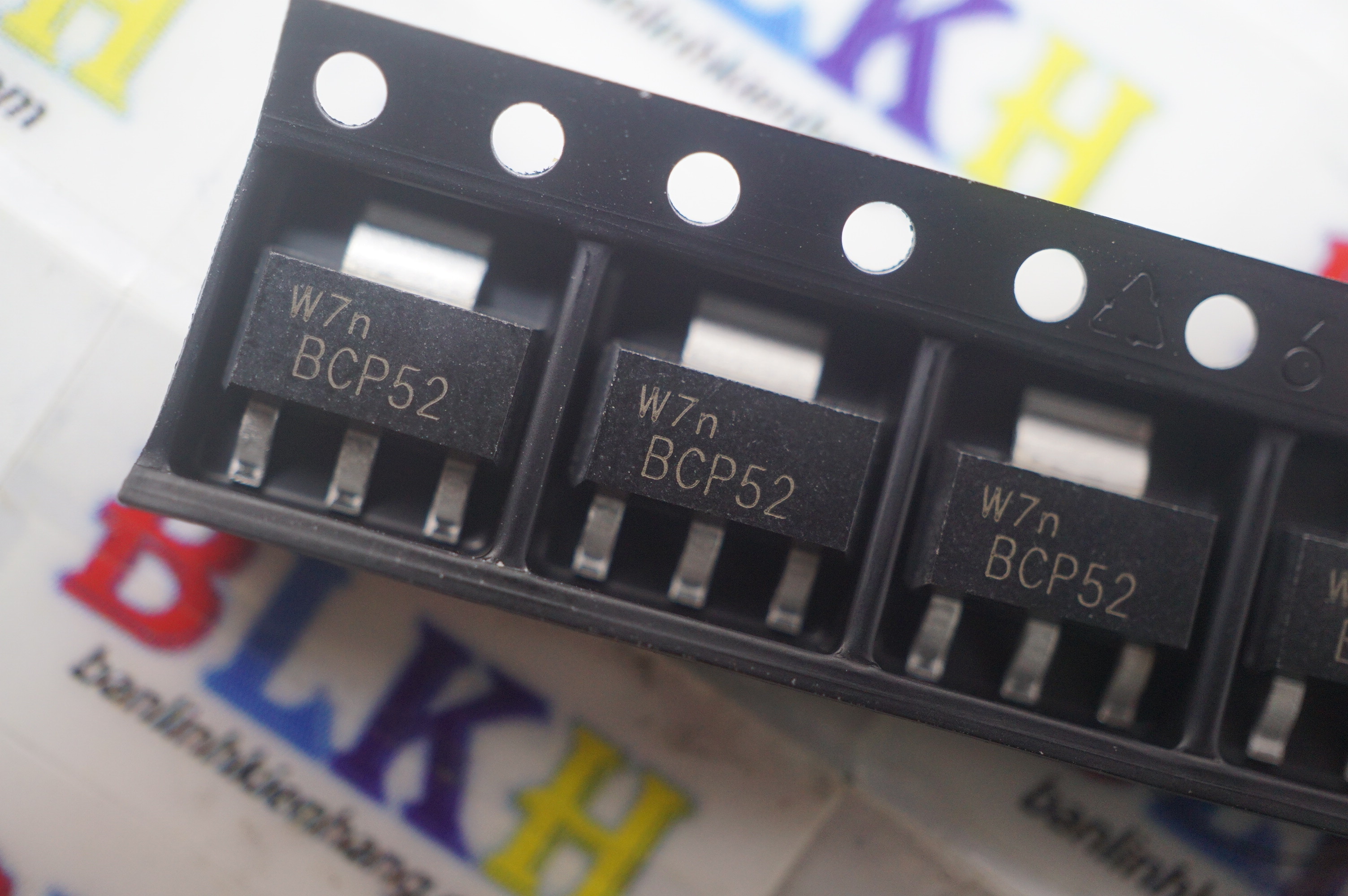 3 ic transistor pnp bcp52 sot-89 chính hãng nxp