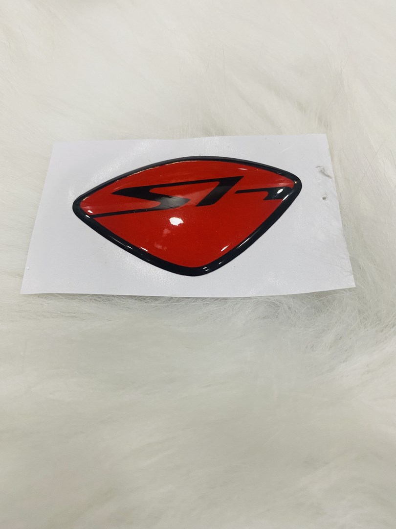 Logo sh màu đỏ chữ đen kiểu theo zin trang trí siêu nét