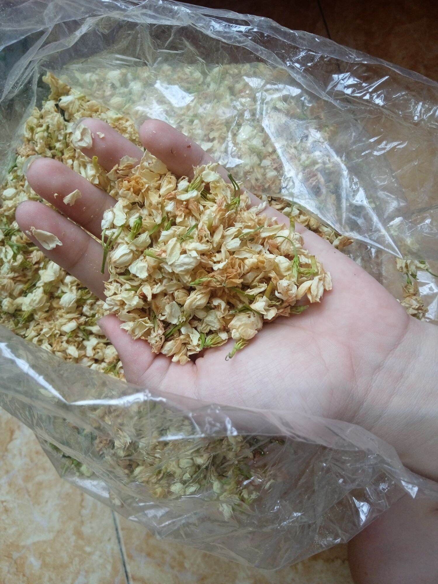 100gr hoa nhài ( hoa lài) sấy khô thơm mát bổ.