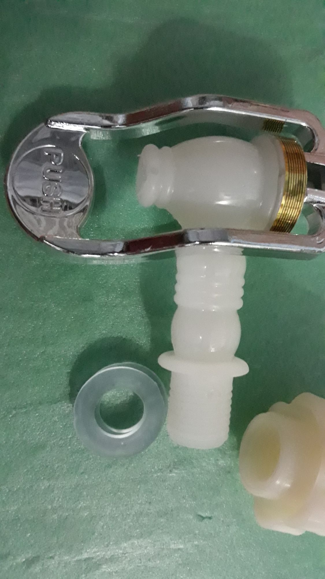 Vòi bình lọc nước gia đình