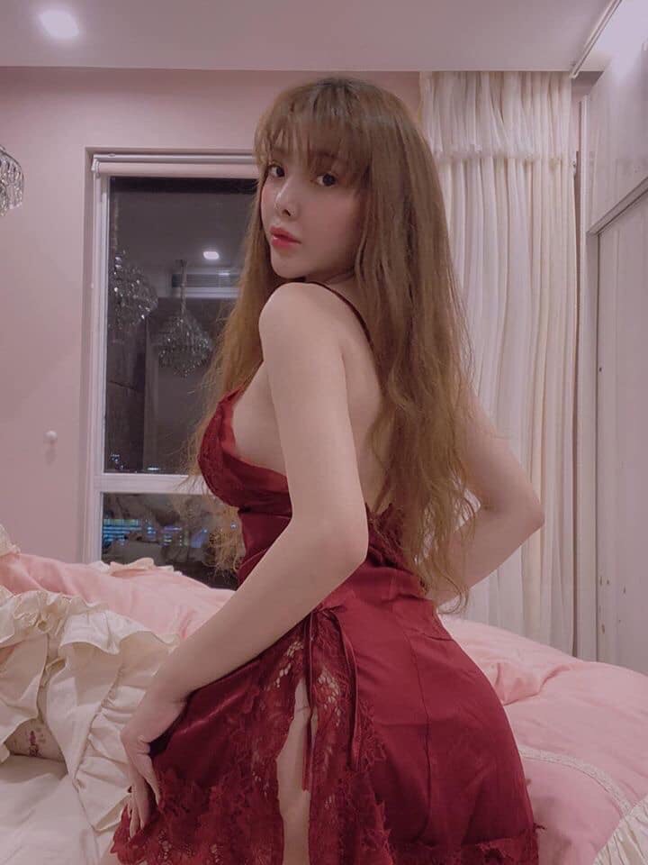 Váy ngủ lụa 2 dây trơn màng ngực quyến rũ