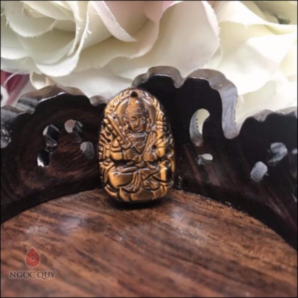 Mặt Dây Chuyền Đá Mắt Hổ 8 Vị Phật Bổn Mạng Mệnh Thổ Kim 3.6x2.3 cm (màu vàng nâu) - Ngọc Quý Gemstones