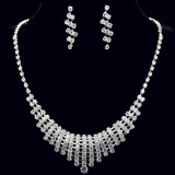 Bộ dây chuyền bông tai xi bạch kim sang trọng
