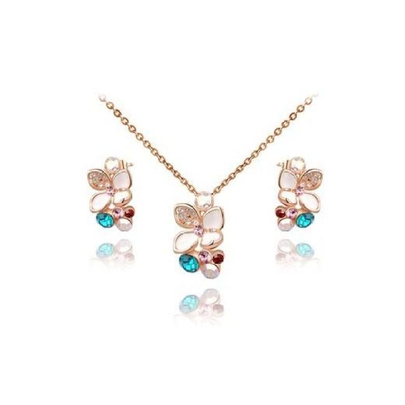 Bộ Nữ Trang Cỏ Bốn Lá May Mắn