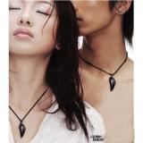 Dây chuyền pha lê nanh sói (đen) NL22D