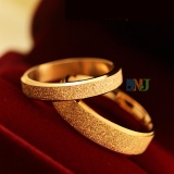 Nhẫn đôi titan cát vàng cao cấp khắc tên NC160