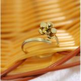 Nhẫn titan hoa trà mạ vàng 24k