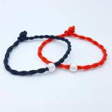 Sợi chỉ đỏ may mắn