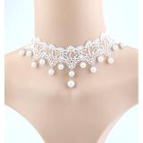 Vòng cổ choker ren trắng ngọc trai mảnh mai cho nàng nữ tính