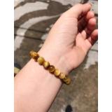 Vòng tay đá mắt hổ tâm vàng 8mm.