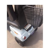 Xe điện dành cho người lớn tuổi