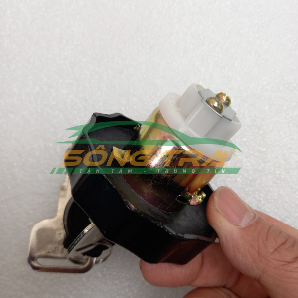 NẮP BÌNH DẦU MITSUBISHI FUSO CANTER