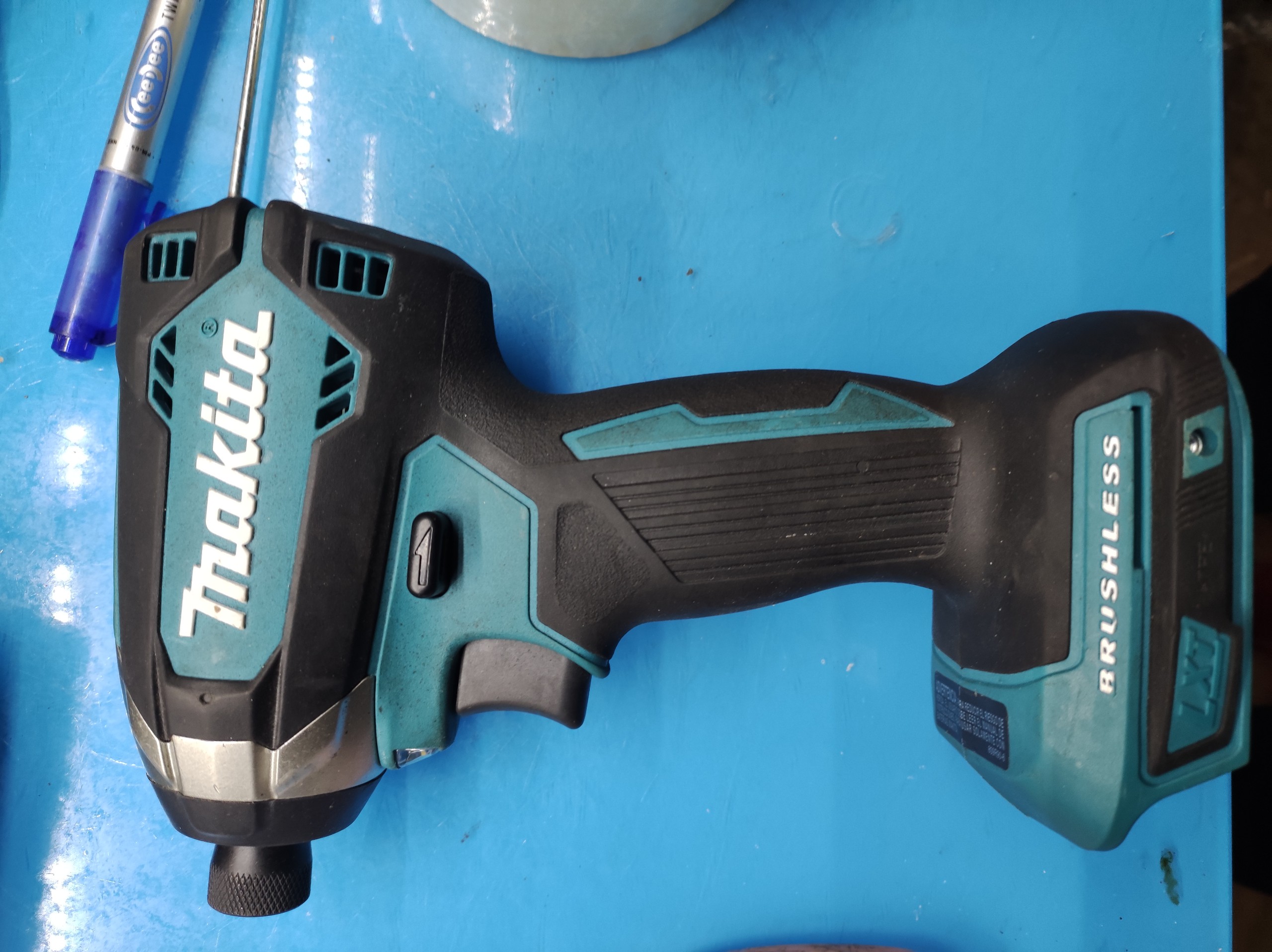 Body Máy bắt vít Makita XDT13 ( hàng USA)