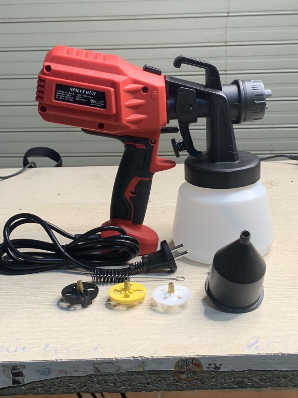 Máy phun sơn dùng điện 400w