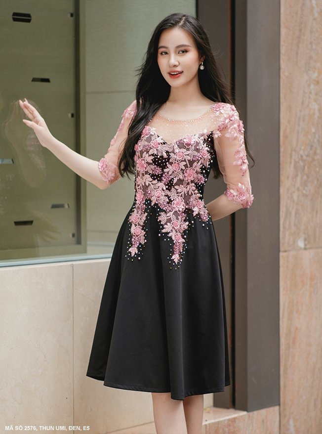 MyDu Shop | MS 2576 – Đầm Xòe Trung Niên Đắp Ren Thêu Hoa Tay phối lưới Kết Xoàn Sang Trọng