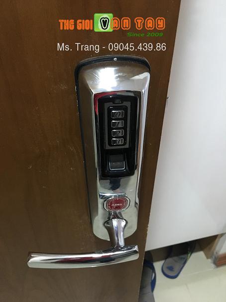Khóa cửa vân tay ADEL-iDLK US3-8908