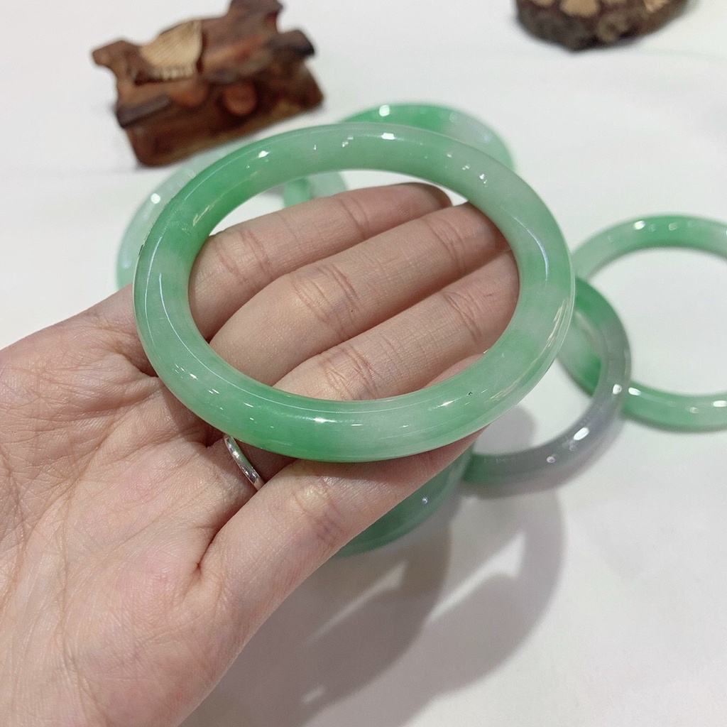 Vòng Kiềng Cẩm Thach Xanh Lí Dễ Thương