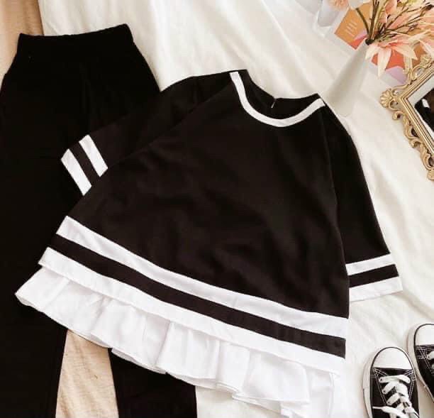 Áo thun phối viền đen trắng siêu vintage cưc xinh xắn