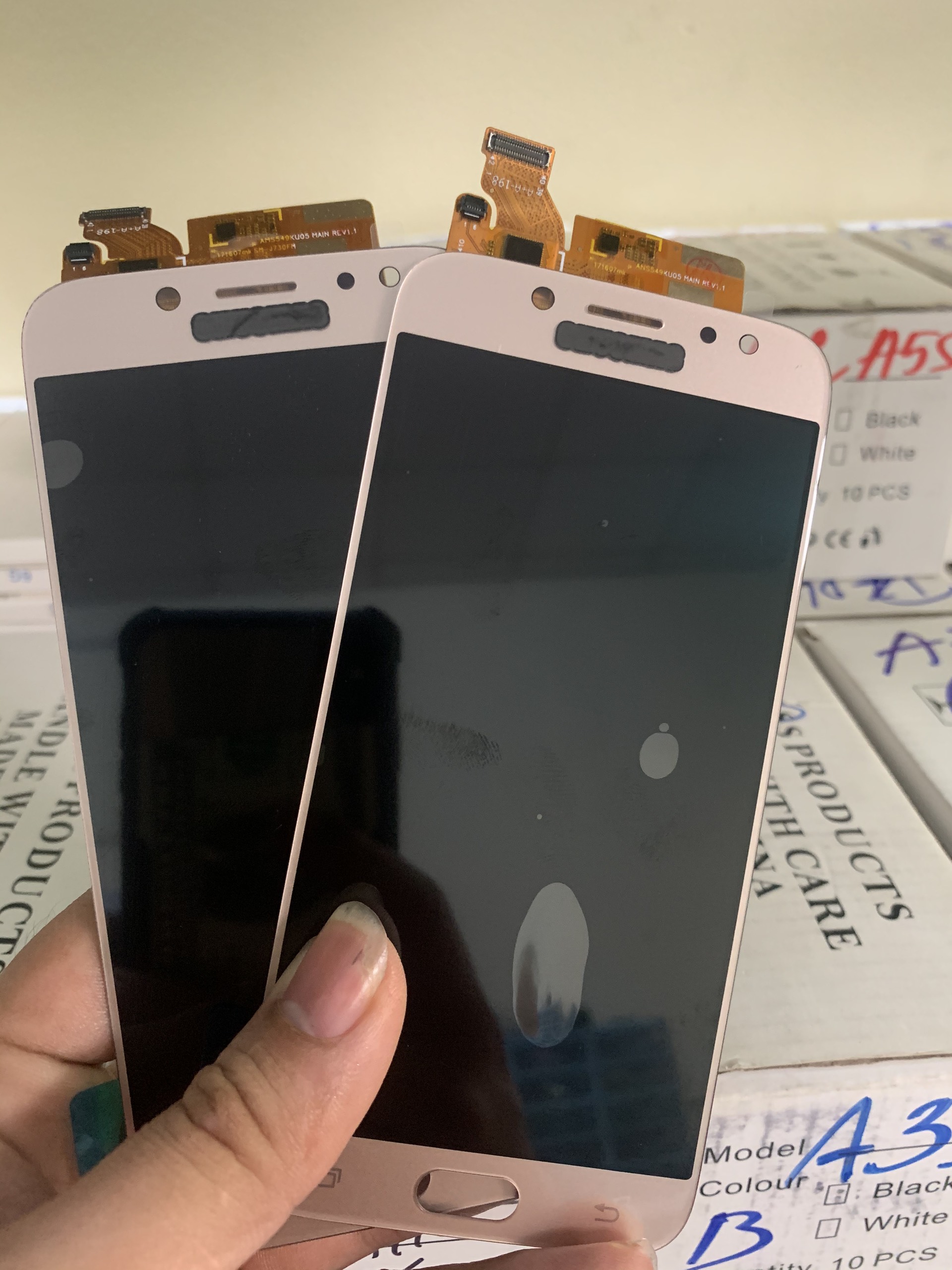 [HCM]BỘ MÀN HÌNH AMOLED SAMSUNG J7 PRO / J730 TẶNG 1 LỌ KEO ( ĐẸP NHƯ ZIN MÁY )