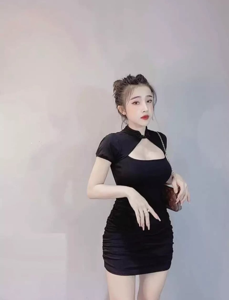 Đầm Body Cổ Tàu Xinh Xắn