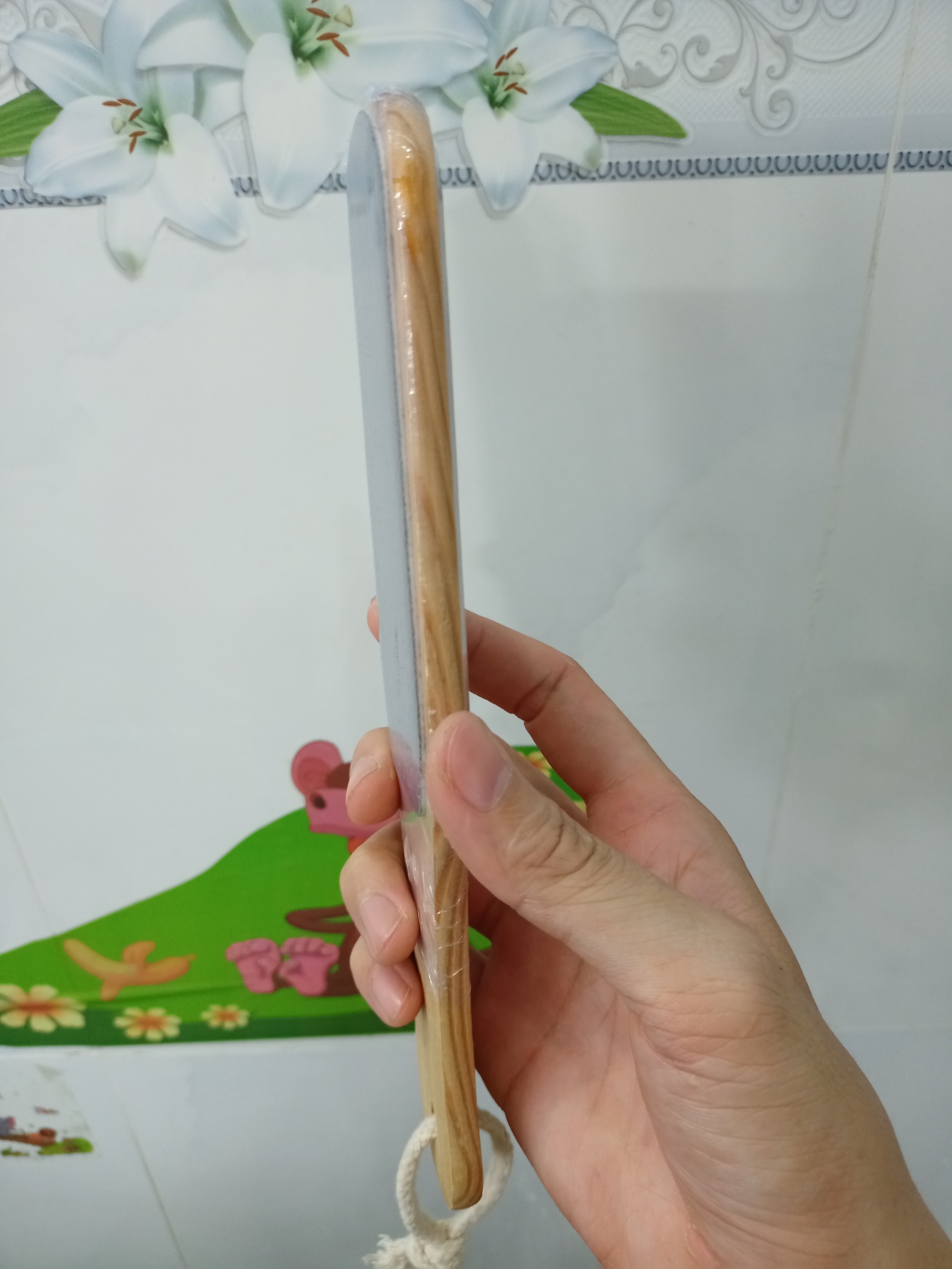 [HCM]Dụng cụ chà gót chân bằng gỗ