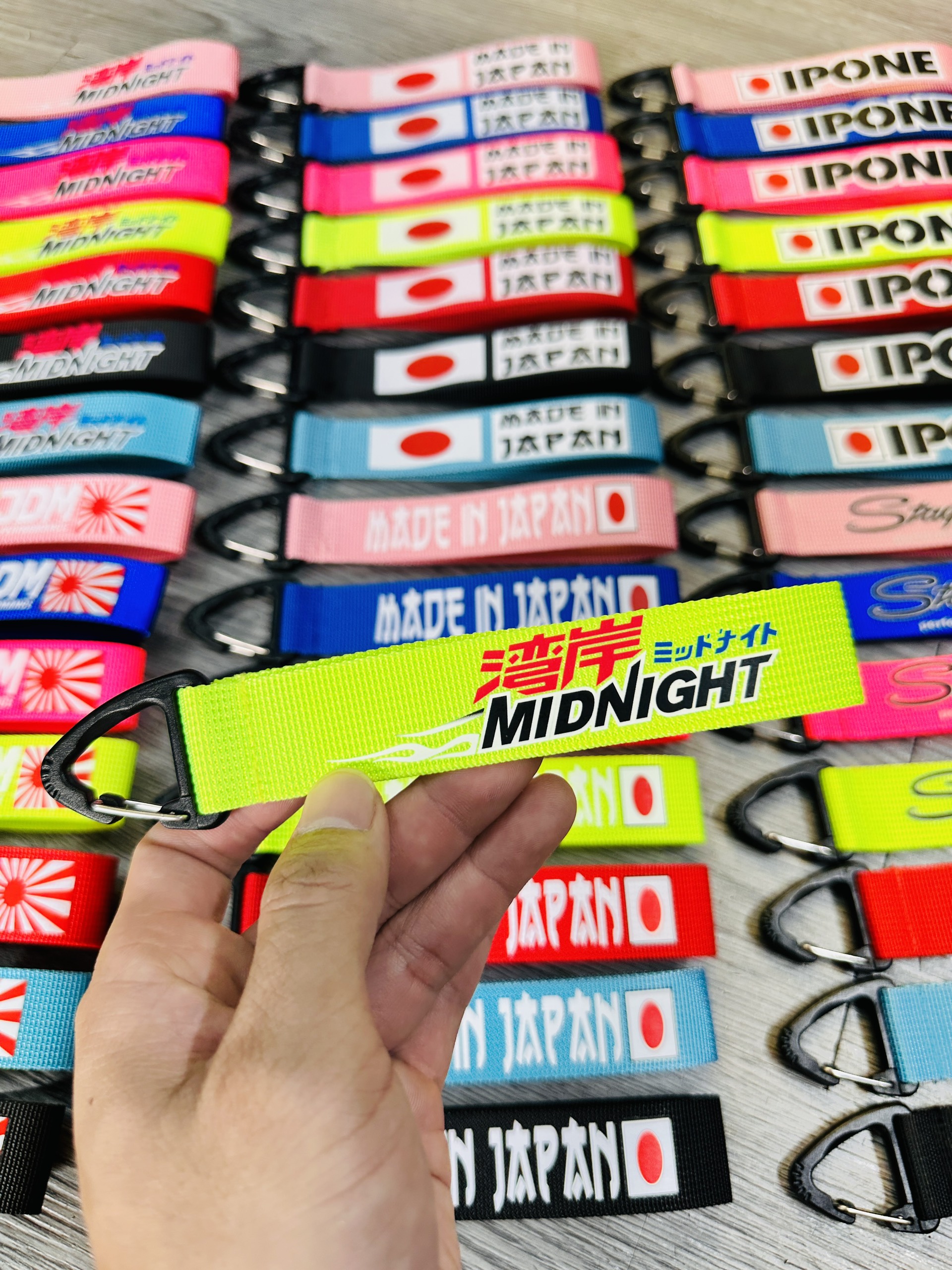 MÓC KHÓA DÂY CHỮ MIDNIGHT MẪU MỚI HOT