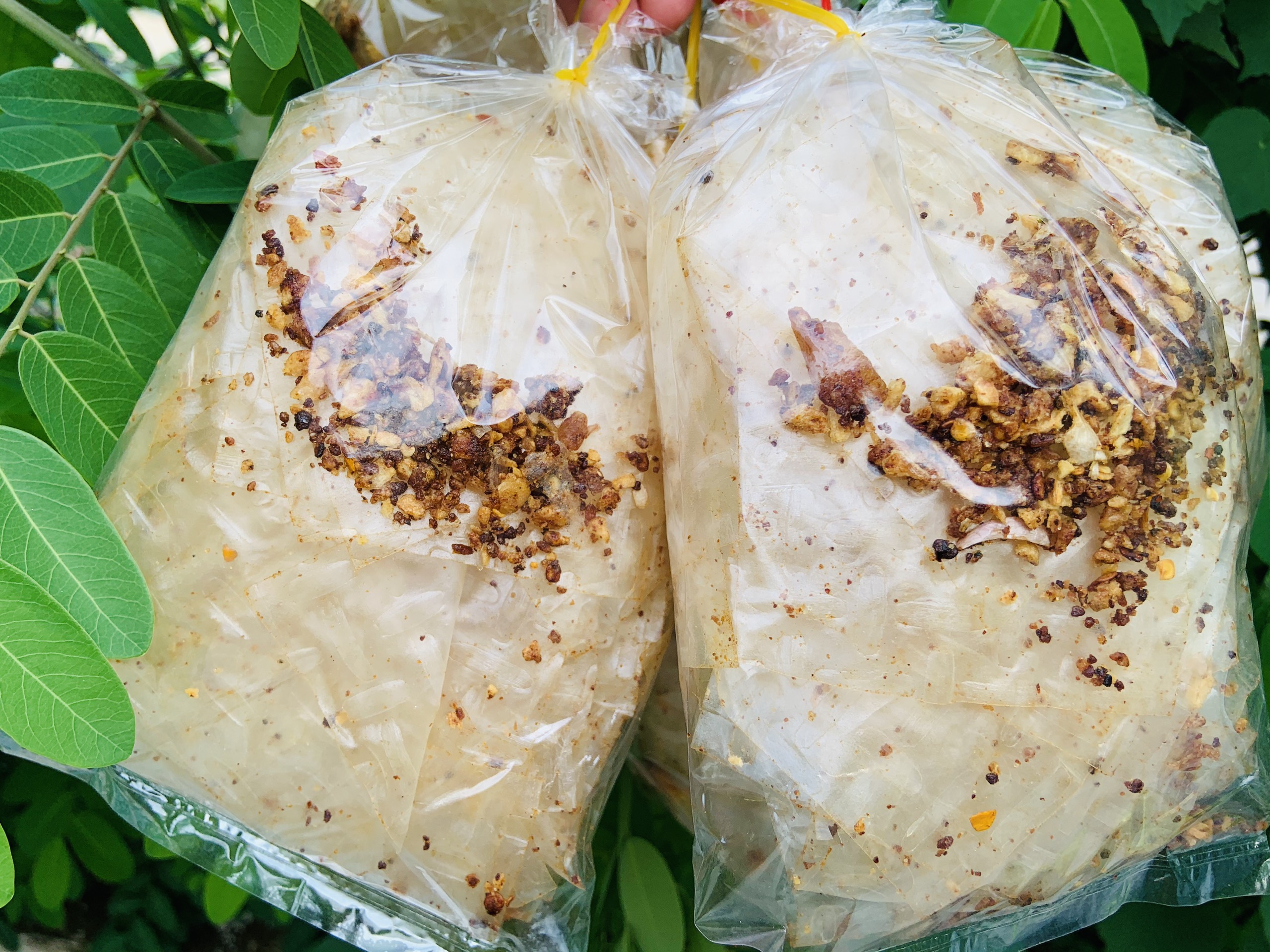 (500GR)Bánh Tráng Trộn Muối Đen Tỏi Ngon