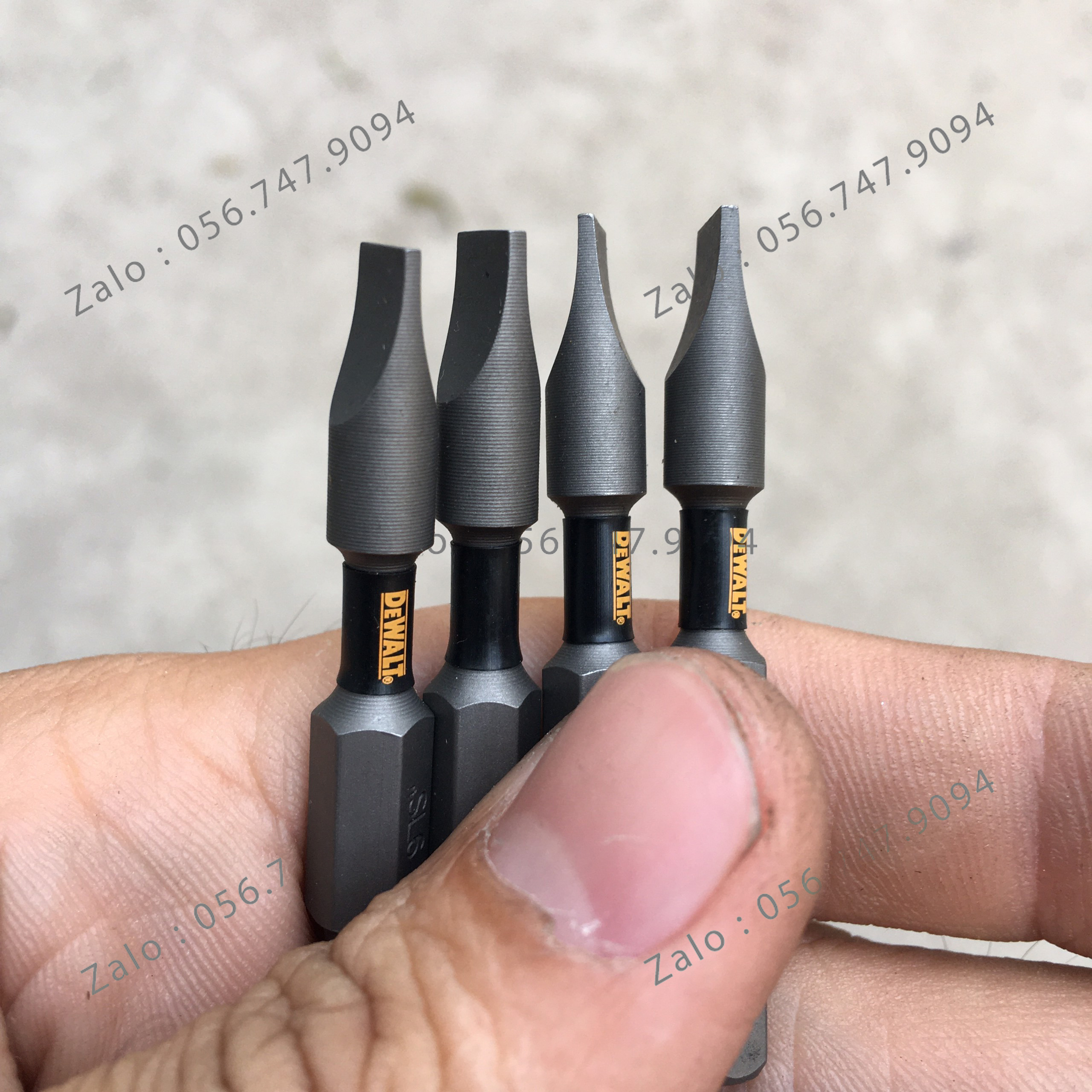 [1 Cái]Mũi Vít Dẹp DEWALT SL6 50mm