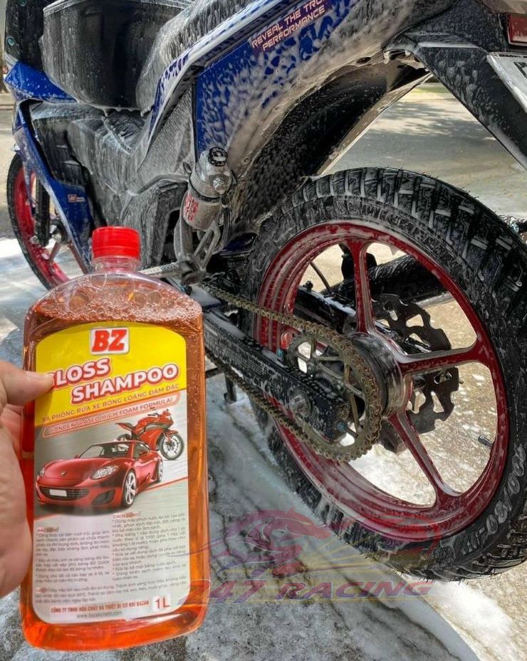 Nước Rửa Xe,Xà phòng BZ bóng loáng đậm đặc dành cho xe máy,oto,moto...1 lít