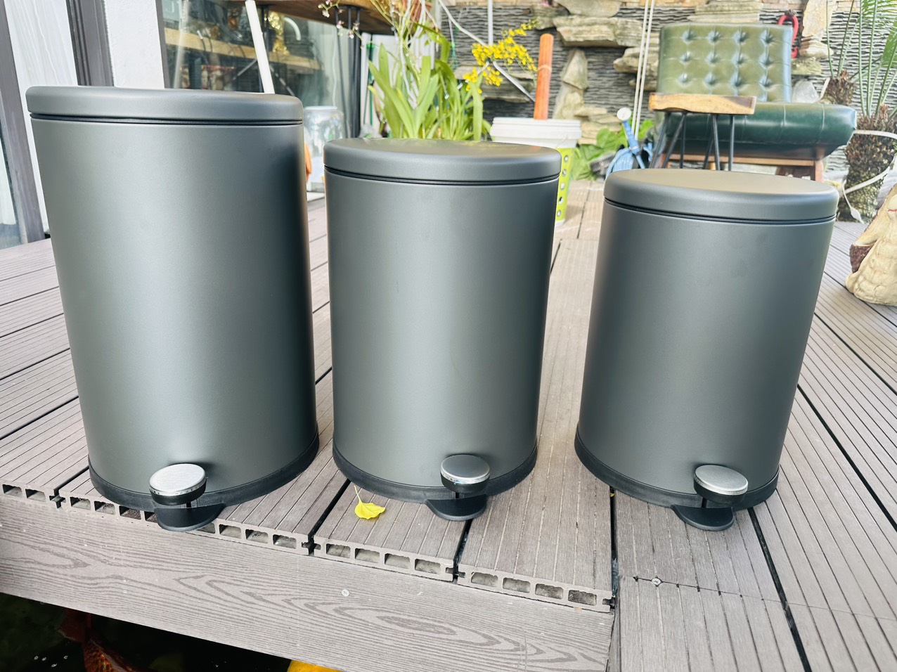 Thùng rác tròn inox giảm chấn cao cấp