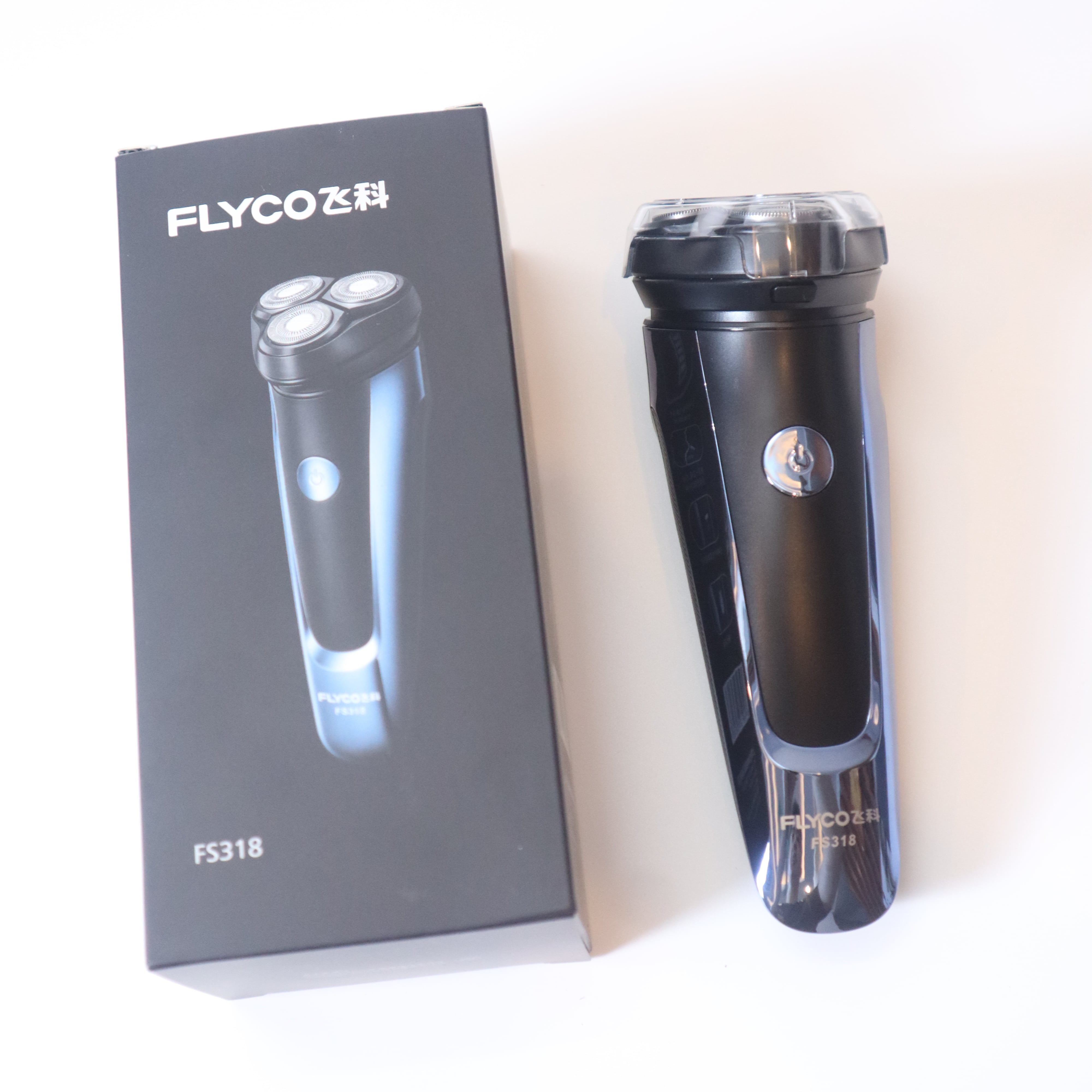 Máy cạo râu FLYCO FS318