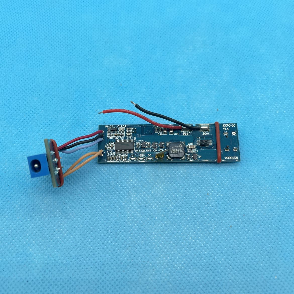 Mạch sạc pin 3.7v tăng áp 8v – 10v – 12v (anh em vui lòng đọc kỹ mô tả trước khi mua nhé)